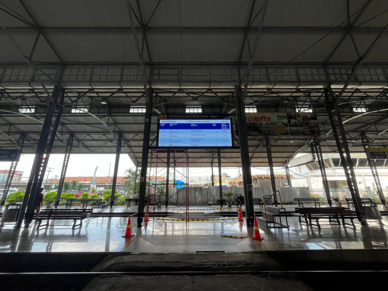 Videotron Stasiun Cikampek